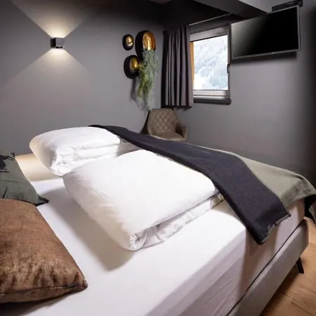 Holiday home Schoeneben 4 *